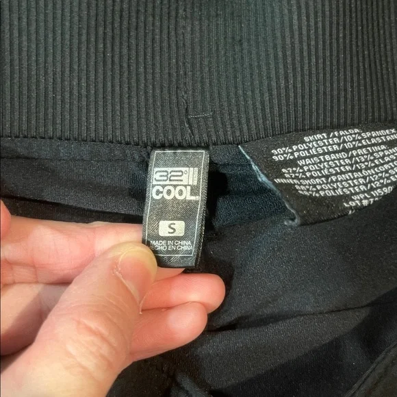 SET OF 2! 32 Degrees Ladies Black Golf Skort w/pockets and built in shorts! Sz S - Picture 2 of 4